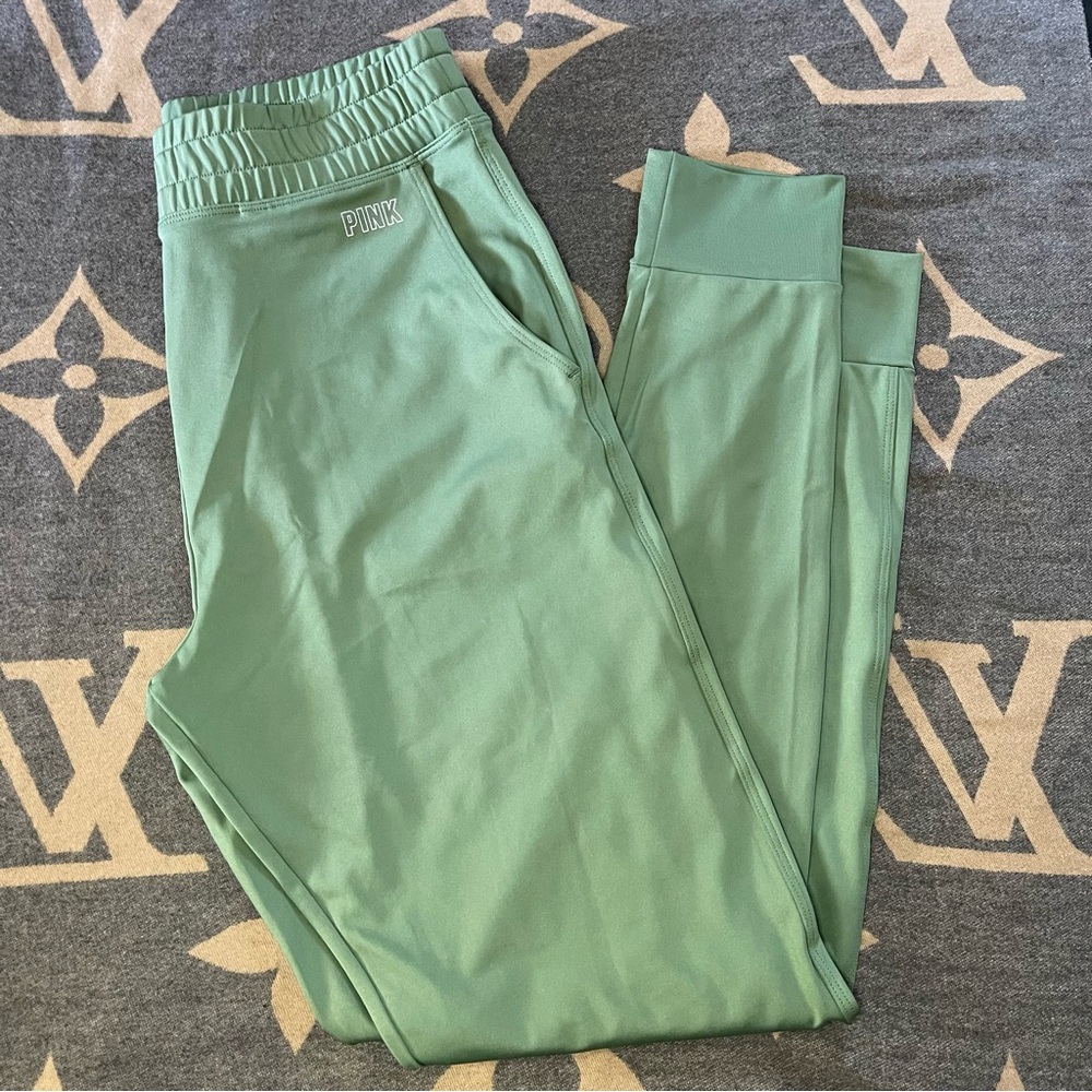 NWOT PINK Active Green Leggings